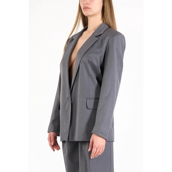 Single-breasted jacket with tonal button