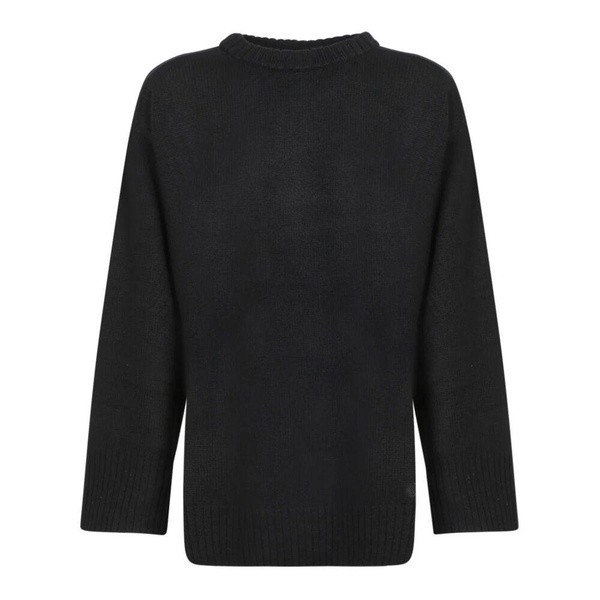 Black Knitwear