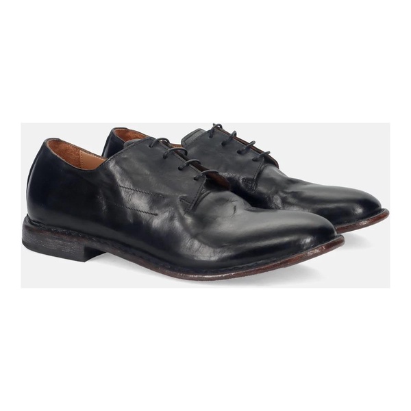 Classic Lace-Up Shoe in Black Leather