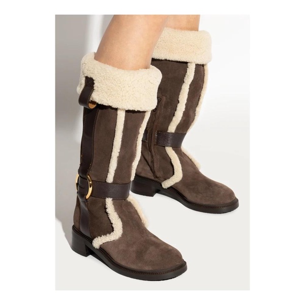 Boots Ring