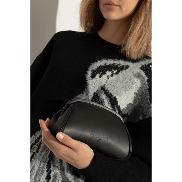 Shoulder bag from the Discord collection