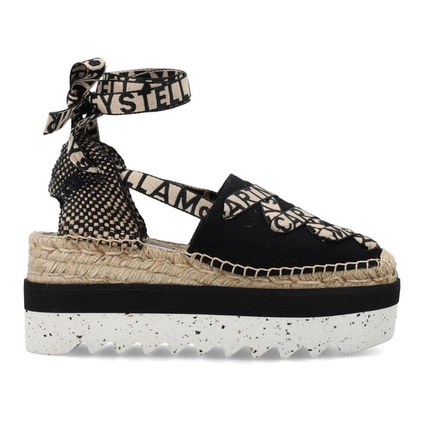 Deep Black Closed Women`s Shoes SS23