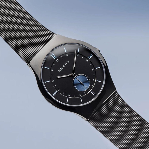 Men's Watch Cassic Collection Stainless Steel Bracelet and Sapphire Glass 11940-228