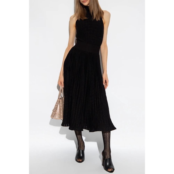 Pleated skirt