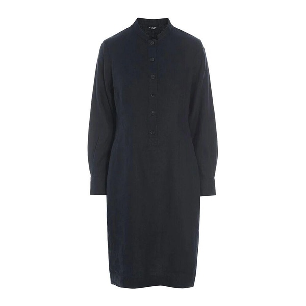 Black Linen Dress Lazy Linen Model