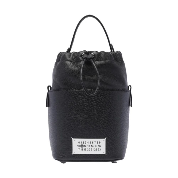 Black Bags for Stylish Outfits