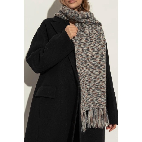 Scarf Noah