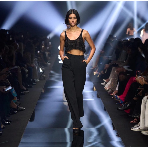 Embroidered Tulip Cropped Top