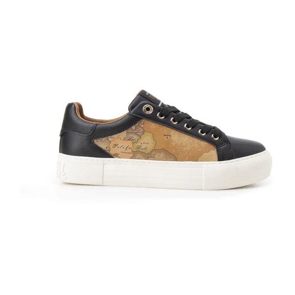 Flat Shoes with Pinafore Metal