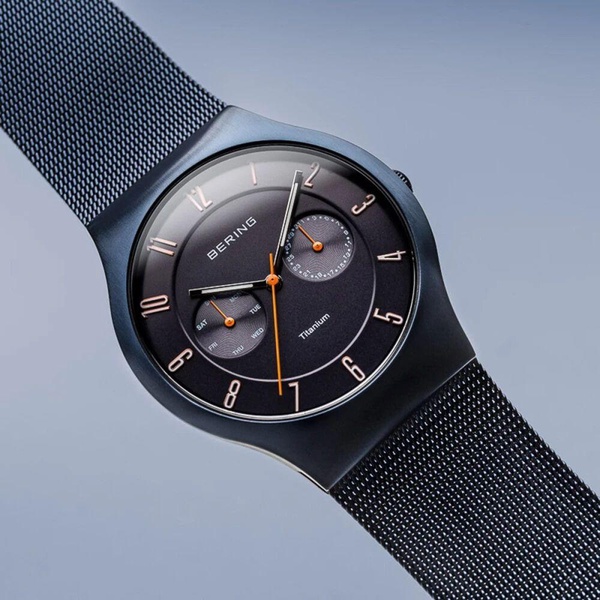 Titanium Milanese Quartz Watch Blue