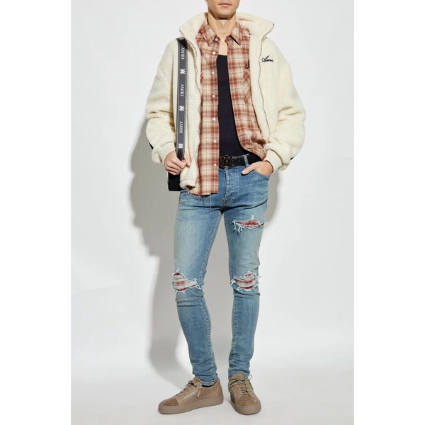 Jeans with patches