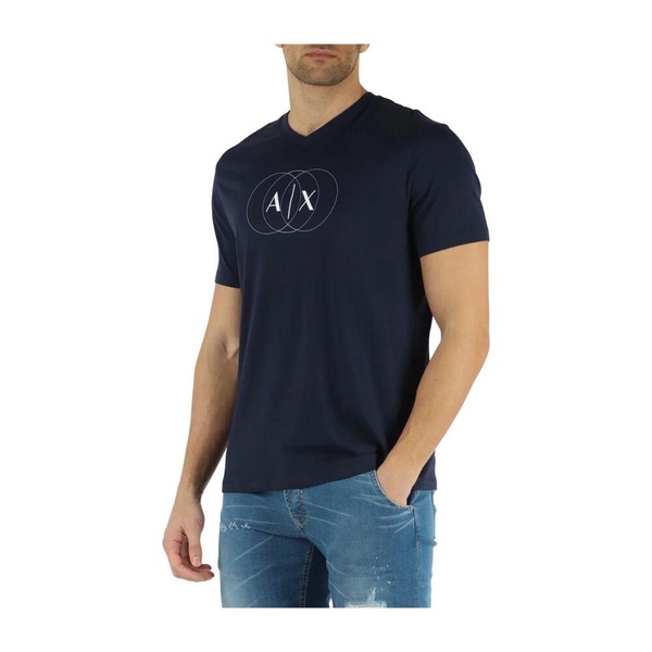 V-neck T-shirt