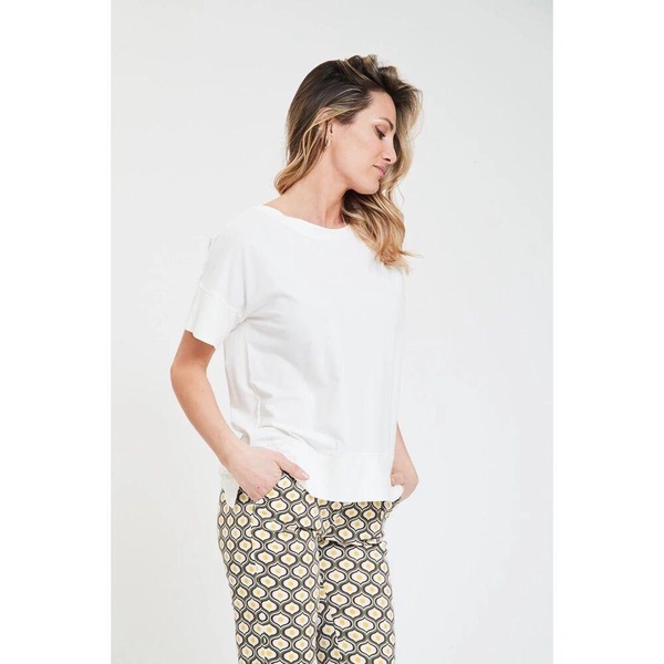 Boxy T-Shirt for Fashion-Forward Females