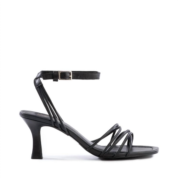 starboard heels in black