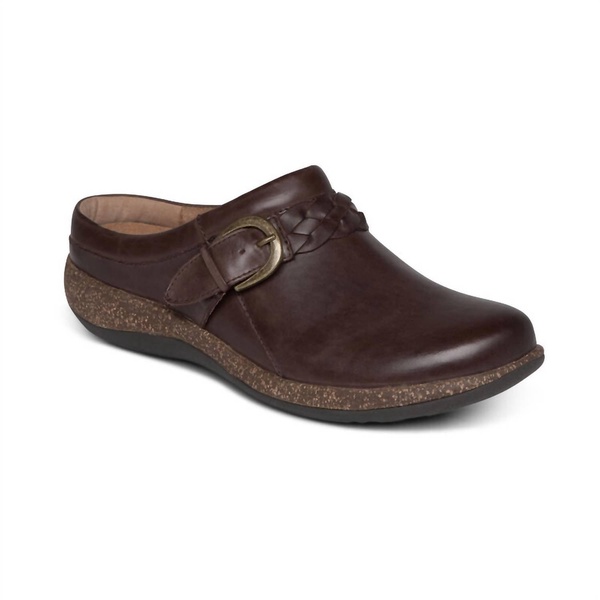 libby comfort womens clogs - medium width in brown