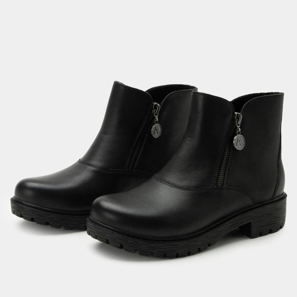 women's rorie platform bootie in black bird