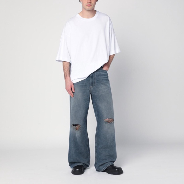 5-pocket distressed denim jeans