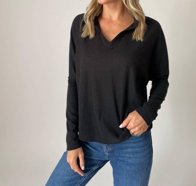 molly ribbed top in black