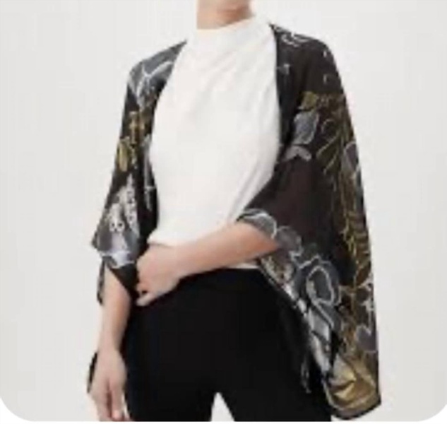 exquisite jacket in black metallic