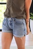 le grand garcon short in divine