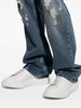SNEAKERS LOGO