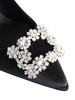 Flower Strass buckle satin pumps