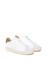 H672 Sneakers
