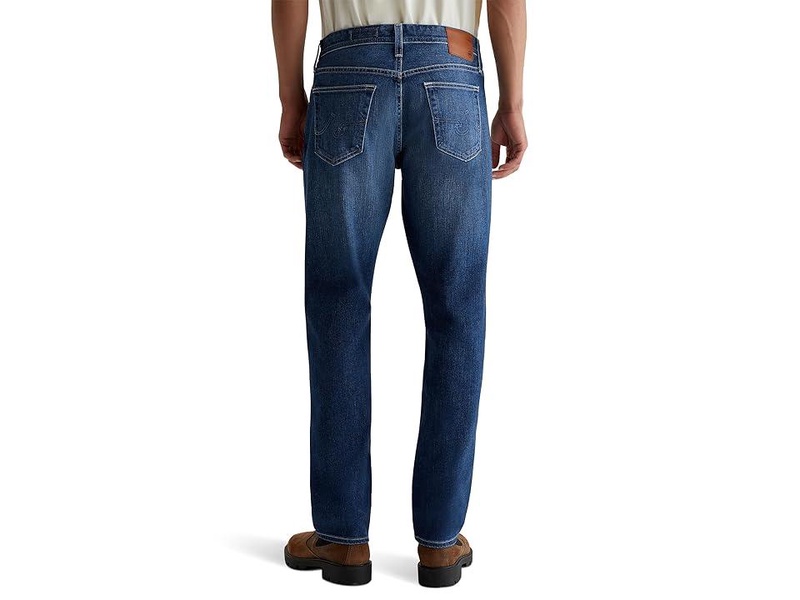 Graduate Tailored Leg Jeans in Nonchalant