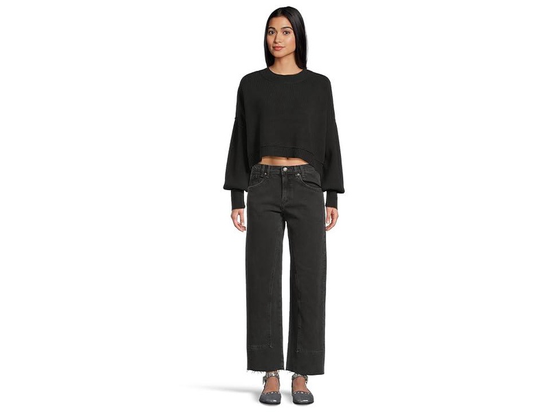 easy street crop sweater in black