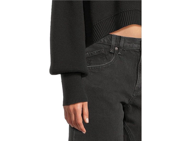 easy street crop sweater in black