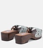 Vienne leather and wood slides
