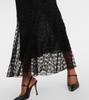 Bow-detail lace gown