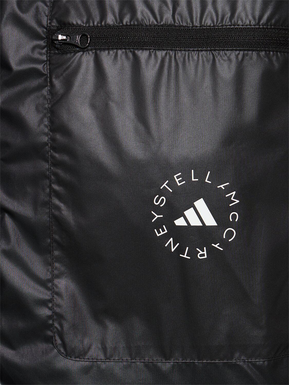 Short puffer jacket